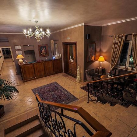 Hotel La Residenza 티미쇼아라 외부 사진