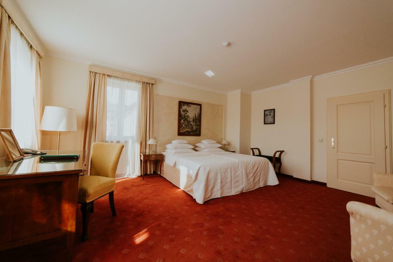Hotel La Residenza 티미쇼아라 외부 사진