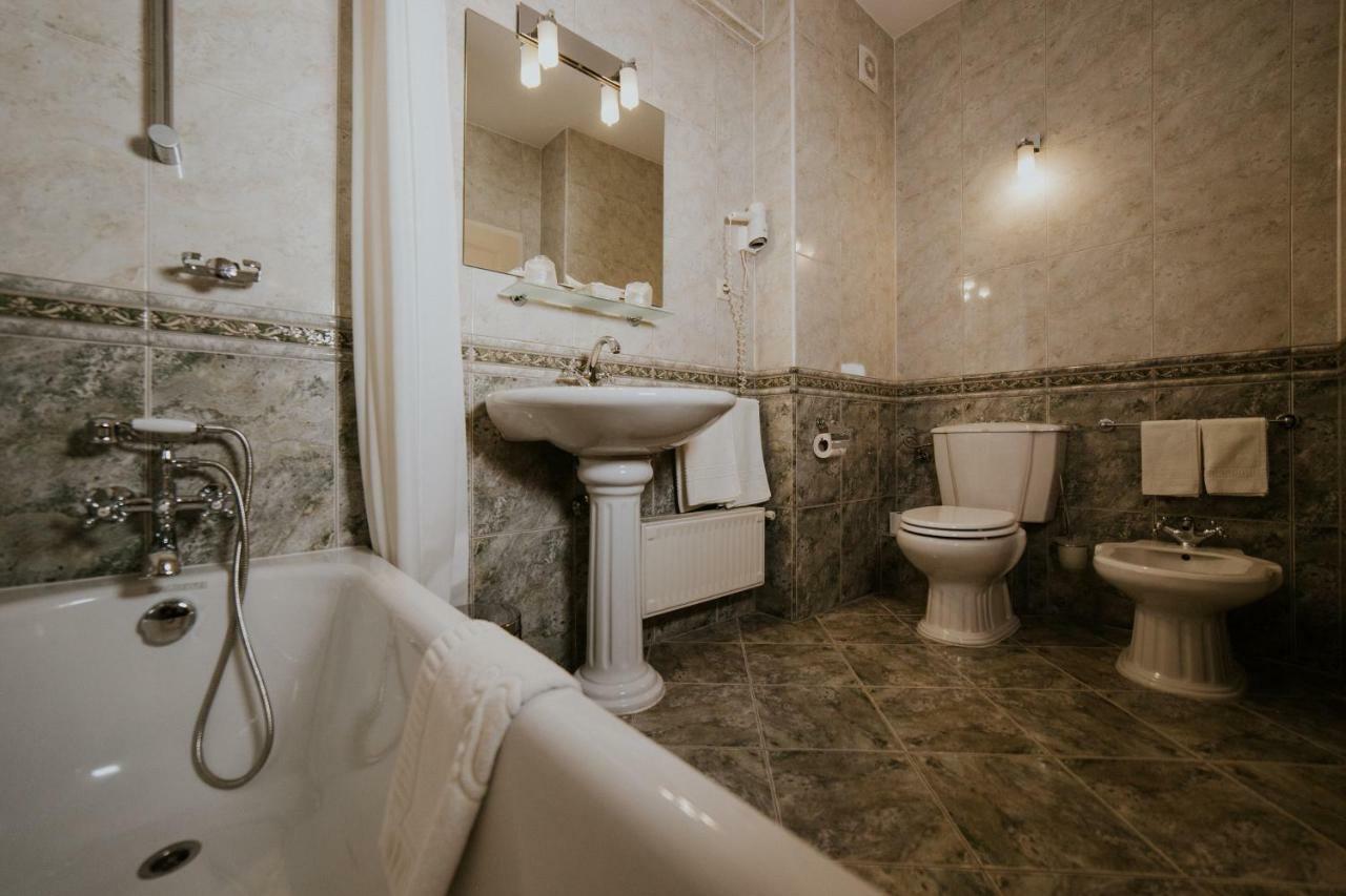 Hotel La Residenza 티미쇼아라 외부 사진