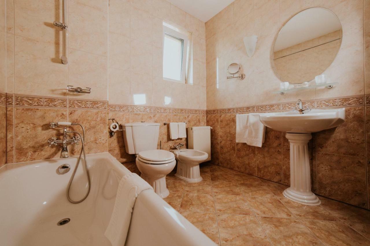 Hotel La Residenza 티미쇼아라 외부 사진