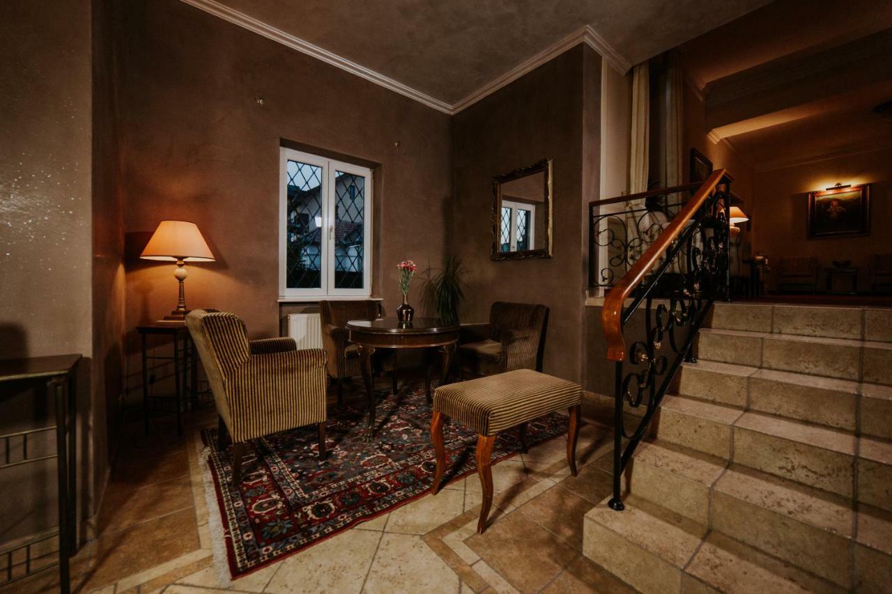 Hotel La Residenza 티미쇼아라 외부 사진