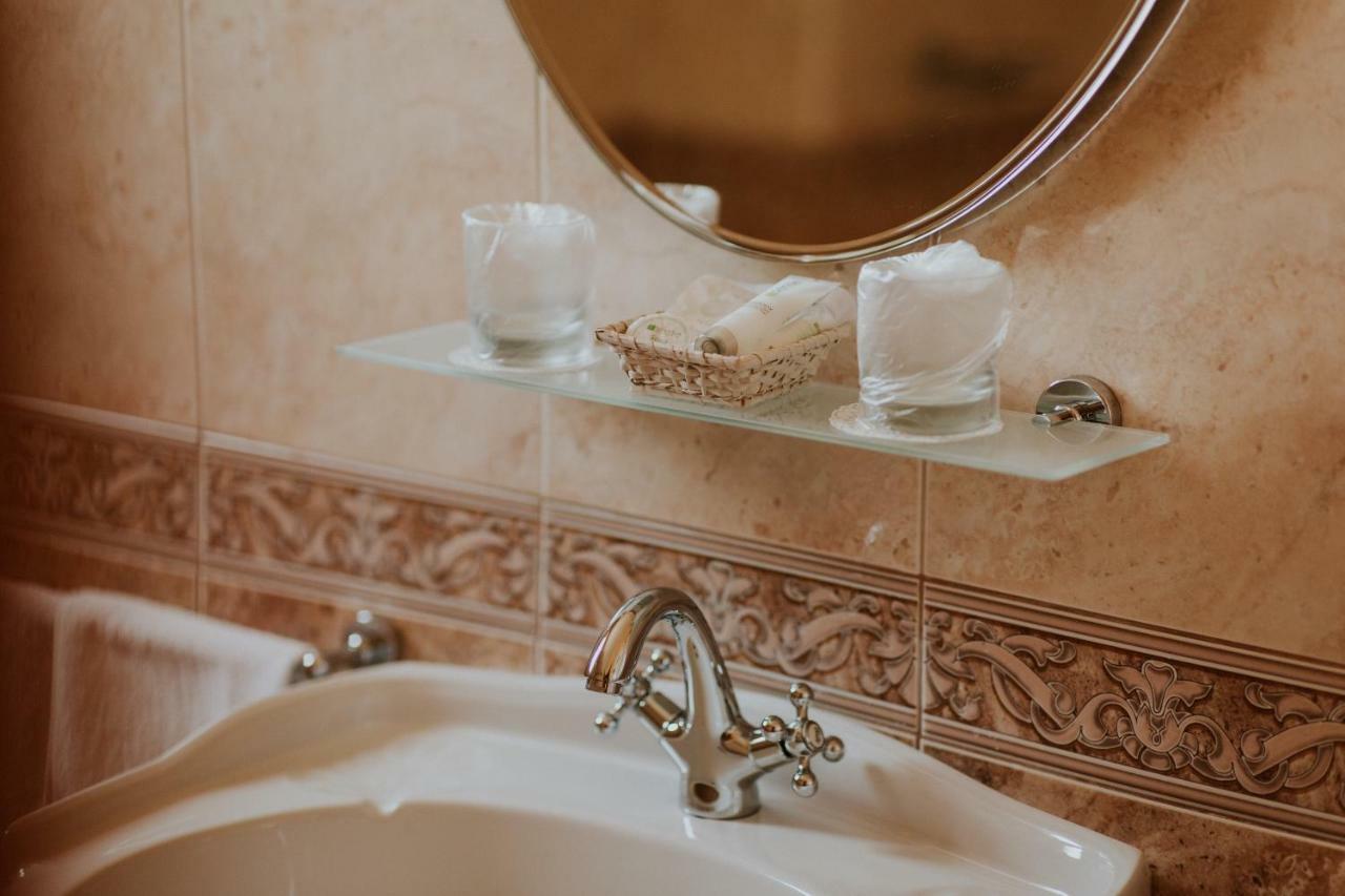 Hotel La Residenza 티미쇼아라 외부 사진