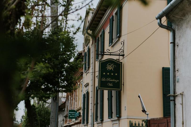 Hotel La Residenza 티미쇼아라 외부 사진